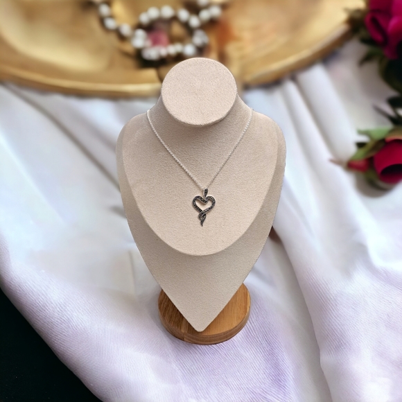 Necklace - Picture 2 of 2